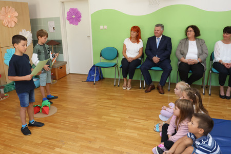 SPREJEM PRVOŠOLČKOV UNEC 05 FOTO LJUBO VUKELIČ